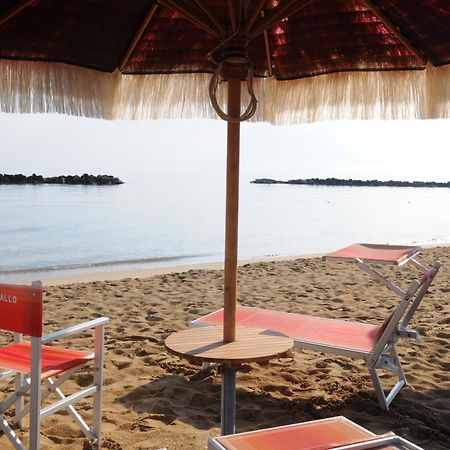 Hotel Corallo Francavilla al Mare Kültér fotó