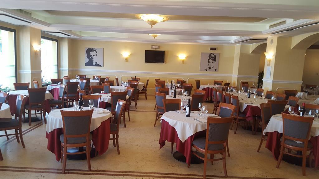 Hotel Corallo Francavilla al Mare Kültér fotó
