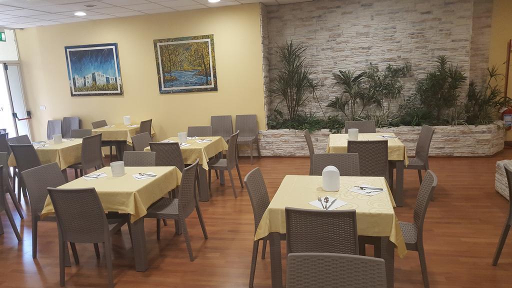 Hotel Corallo Francavilla al Mare Kültér fotó
